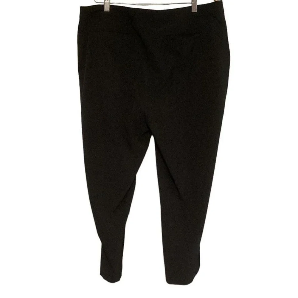 NWT Chico's ZENERGY black neema crop snaps Polished Cotton‎ ankle pants size 16